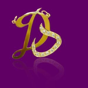 custom name plate necklace in uae